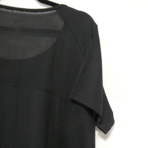 NOLA | 1X | Classic Black Exercise T-Shirt | Round Neck | Mesh Upper Back - Picture 10 of 13
